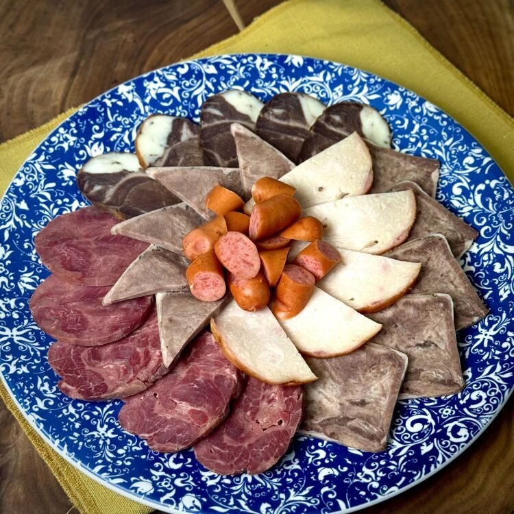 Мясное ассорти